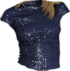 Fall Party T-shirt With Sequins, Short Sleeve Sequined Tops For Fall, Trendy Glitter Top For Party, Party Season Sequined Crew Neck T-shirt, Glamorous Crew Neck Party Tops, Short Sleeve Tops With Sequins For Fall, Short Sleeve Top With Sequins For Fall, Fall Short Sleeve Top With Sequins, Party Top With Stretch And Crew Neck