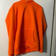 Orange “Never Look Back” Graphic Hoodie Never Worn Nwot Spring Streetwear Hoodie In Solid Color, Sporty Orange Hoodie For Fall, Oversized Orange Hoodie For Streetwear, Casual Orange Hoodie For Streetwear, Orange Fleece Hoodie For Fall, Orange Hoodie For Winter Streetwear, Trendy Orange Hoodie For Winter, Trendy Orange Winter Hoodie, Casual Orange Hooded Sweatshirt