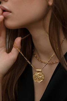 22kt gold plated, sterling silver based carved pisces zodiac pendant chain link necklace. - Aza Fashions Virgo Ring, Pebble Ring, Zodiac Pendant Necklace, Jewellery Necklaces, Necklaces Gold, Zodiac Pendant, Gold Jewelry Necklace, Libra Zodiac, Zodiac Capricorn