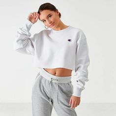 FAST SHIPPING!  The "Estimated delivery date" is for reference only. We ship within 24-48 hours. Package typically arrives in 2-7 business. Women's Champion Reverse Weave Cropped Crewneck Sweatshirt Brand New with Tag; Limited Style Closeout Sale! $90 Retail. Big Discount Expedited Shipping Product Details Modern, flattering look thanks to cropped hem and relaxed design Crewneck silhouette Champion branding Ultra-soft reverse weave cotton blend material Relaxed fit Machine wash Brand New with Ta White Cropped Sweatshirt, Womens Nike Air Max 270, Crop Crewneck, Cropped Crewneck, Nike Air Max For Women, Champion Reverse Weave, Cropped Sweatshirt, Branded Sweatshirts, Crew Sweatshirts