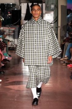 Willy Chavarria, Genderqueer Fashion, Black Men Fashion Urban, Menswear Runway, Menswear Fashion Show, Spring Summer 2022, Menswear Fashion, Black Men Fashion, Fashion Socks