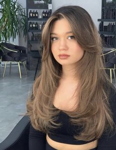 cute wispy bangs, wispy bangs, soft bangs wispy, fringe bangs Soft Bangs Wispy, Cute Wispy Bangs, Highlights Bronde, Wispy Fringe Bangs, Bangs Wispy, Soft Bangs, Fall Hair Color For Brunettes, Brown Hair Balayage, Wispy Bangs