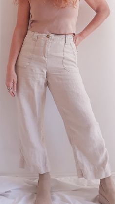 100% linen features side pockets, back pockets, belt loops. Size 8 Measurements: Waist: 32" Hips: 42" Rise: 10.5" Inseam: 25" Leslie is 5'3" and a size 4 Summer Workwear Pants With Flap Pockets, Linen Wide-leg Bottoms With Side Pockets, Utility Linen Cargo Pants With Cargo Pockets, Linen Utility Bottoms With Side Pockets, Utility Linen Bottoms With Side Pockets, Utility Linen Bottoms With Flap Pockets, Utility Wide Leg Linen Bottoms, Utility Linen Bottoms With Relaxed Fit, Linen Wide Leg Bottoms With Belt Loops