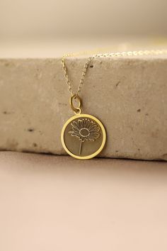 Gold Daisy Flower Pendant - Daisy Gold Necklace ● Material of pendant: Solid Gold 14k ( REAL GOLD ) ● Metal Stamp: 14k ( REAL GOLD ) ● The pendant is available in 5 sizes: - 12,7 mm / 0.5 inches (Diameter) - 14,0 mm / 0,55 inches ( Diameter ) In the photos - 15,3 mm / 0.6 inches ( Diameter ) - 16,5 mm / 0,65 inches ( Diameter ) - 19,1 mm / 0,75 inches ( Diameter ) ( In the photos the size is 14mm / 0.55 inches Diameter ) ( Jump Ring inner diameter: 4 mm ) ● Material of chain: Solid gold 14k ( RE Gold Sterling Silver Necklaces With Pressed Flowers, Gold Sterling Silver Necklace With Pressed Flowers, Gold Hallmarked Flower-shaped Jewelry, Gold Flower Necklace In 14k Gold, Flower-shaped Necklaces With Pressed Flowers For Anniversary, Yellow Gold Flower-shaped Necklace For Anniversary, Hallmarked Yellow Gold Flower Pendant Necklace, Yellow Gold-plated Necklace With Flower Charm, Yellow Gold Plated Necklace With Flower Charm