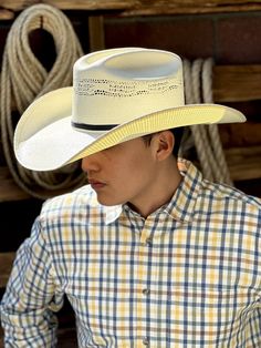 The price INCLUDES taxes and shipping anywhere in the United States!
The 30X Roper Bangora hat from Tombstone Hats is the essence of masculinity and ranch style. With a distinctive roper shape, this hat perfectly balances a 4 3/8" brim and crown, reflecting robustness and character. Made in Mexico, it is the perfect choice for the man who appreciates tradition and authentically masculine design.
Description of the Hat:
Style: 30X Roper Bangora
Brand: Tombstone Hats
Brim: 4 3/8"
Crown: 4 3/8"
Mad Hats Cowboy, Masculine Design, Western Cowboy Hats, Hat Style, Western Hats, Call To Action, Local Government, Ranch Style, Tombstone