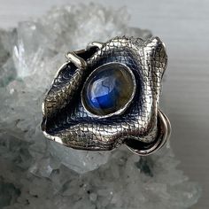 Rainbow Labradorite ring, sterling silver abstract ring for women, Textured ring, blue gemstone flashy labradorite ►Ring weight: approx. 14 gr ►Ring size: All sizes are available (choose from the option) ►Stone parameters: 13 mm / 10 mm ✔️ Please, view my store policies before buying this item here. https://www.etsy.com/shop/shahinianjewelry/policy For more information, ➩You can also look at FAQ！ More from us For more chunky rings, click here: https://etsy.me/3x2lumT For more adjustable rings, c Abstract Ring, Power Ring, Textured Ring, Chunky Rings, Labradorite Ring, Ring Blue, Blue Gemstones, Armenia, Ring Sterling Silver