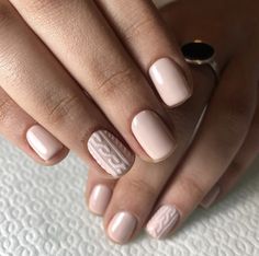 Simply Short Nails Ideas, Nude Sweater Nails, February Gel Nails, Pink Sweater Nails, Sweater Nails Fall, Early Winter Nails, Fall Sweater Nails, Jumper Nails, Precious Nails