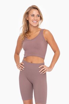 London ribbed V neck cropped tank Available in a variety of colors! Sizes S, M and L Fabric: 60% rayon, 35% nylon, 5% spandex Construction Fabric, Chic Streetwear, Curvy Shorts, Athleisure Tops, Casual Bottoms, Curvy Jeans, Sweater Tank Top, Ribbed Texture, Skirt Leggings