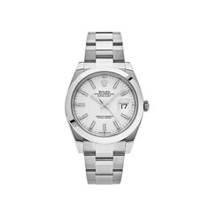 The Rolex Datejust is designed with a 41mm stainless steel case, highlighted with a classic steel smooth bezel. It features a luminous white dial surrounded by steel hands and a date display at 3 o'clock, protected by a scratch-resistant sapphire crystal. On the wrist, the stainless steel oyster bracelet is a true beauty.