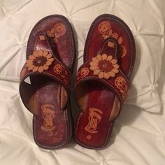 Handmade 2inch Leather Sandals Made In Mexico Design : Floral Engraved Size: 3 Color: Red/Brown **Never Worn _no Damages ++ Excellent Condition Top Rated Seller | Fast Shipper Brown Doc Sandals, Earthy Aesthetic Shoes, Earthy Shoes, European Sandals, Hippie Shoe, Mexico Shoes, Hippie Shoes, Types Of Sandals, Hippie Sandals