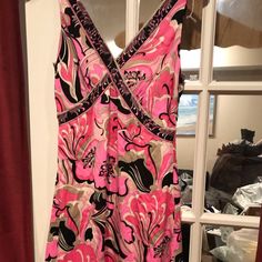 Gorgeous And Comfortable Silk Dress Nwot Pink V-neck Dressy Mini Dress, Chic Pink Lined Dress, Pink Lined Sundress Mini Dress, Pink Sleeveless Lined Dress, Sleeveless Pink Lined Dress, Pink Lined Sundress, Pink V-neck Mini Dress, Elegant Pink Beach Dress, Pink V-neck Dressy Dress