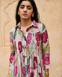 Size Chart Kurti Patterns, Kurti Designs Latest, Kurti Neck, Fancy Kurti, Kurta Neck Design, Cotton Kurti Designs, Dress Design Patterns, Kurta Designs Women, Cotton Kurti