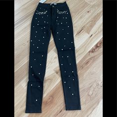 Stretch Black Pant Size Small Black High Waist Slim Fit Jeans, Black High-waisted Slim Fit Jeans, Fitted Black Denim Pants, Black Slim Fit Jeans For Spring, Mid-rise Fitted Jeans For Party, Black Denim Jeans For Party, Black Jeans For Night Out In Spring, Black Stretch Jeans For Party, Travel Pants