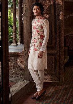 Kalista Men-Vivaan Asymmetric Bundi Kurta Set-INDIASPOPUP.COM Chintz Print, Mehandi Outfits, Raw Silk Kurta, Sangeet Outfit, Haldi Outfit, Mehendi Outfits, Indian Wedding Outfit, Silk Kurta, Embroidered Collars