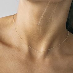 The cable-link is one of the most adorned and versatile styles! Super thin but interesting enough to stand out, this chain is the next stop to your perfectly styled and layered look. Metal: 925 sterling silver; optional 18k yellow / white / rose gold vermeil Chain style: cable-link  Link width: 0.3 mm / 0.01" Clasp: sp Simple Chain Necklace, Chain Layering, Dainty Chain Necklace, Simple Chain, Dainty Chain, Solitaire Necklaces, Necklace Wedding, Necklace Simple, Delicate Chain