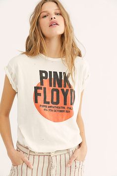 30th Birthday Ideas For Women, Pink Floyd Graphic, Band T Shirts, Tee Shirt Designs, Top Graphic Tees, Boy Tees, Grunge Style, Tee Outfit