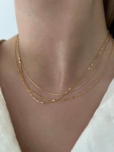 14k gold-filled chains water & tarnish resistance 16in Layered Necklaces Gold, Minimalist Accessories Jewellery, Gold Chain Women, Sparkle Box, Simple Necklaces, Gold Minimalist Jewelry, Dainty Gold Jewelry, Fancy Jewelry Necklace, Pretty Jewelry Necklaces