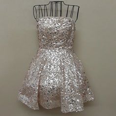 This Dress Is Perfect For A Christmas Or Nye Party! It Has Pockets!! The Color Is More Of A Beige/Tan And It Measures 27 Inches From Top To Bottom. Seafoam Dress, Black Full Skirt, Light Blue Prom Dress, Prom Dresses Yellow, Pink Formal Dresses, Nye Party, Black Prom Dress, Black Prom, Sequin Cocktail Dress