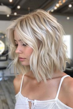 Creamy Blonde Short Hair, Blonde Hair Color Ideas Shoulder Length, Blonde Hair No Highlights, Milky Blonde Hair Color Ideas, Blonde Balayage Shoulder Length, Bright Blonde Hair With Dimension, Blond Hair Inspiration, Blonde Hair Shoulder Length, Champagne Blonde Balayage