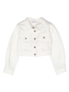 white stretch-cotton denim crystal-embellished buttons classic collar front button fastening long sleeves with buttoned cuffs two front button-fastening flap pockets straight hem cropped White Crop Jacket, Collarless Denim Jacket, White Cropped Jacket, Girls Denim Jacket, Newborn Romper, Denim Details, White Crop, Girls Jacket, Crop Jacket