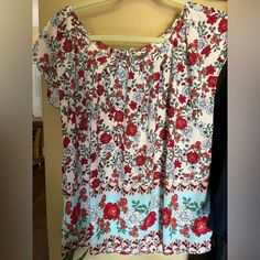 Lc Lauren Conrad Red Floral Short Sleeve Blouse Only Worn Twice; In Brand New Condition Size Large Message Me With Any Questions Or Offers On The Top Accepting Reasonable Offers Red Floral Print Blouse For Vacation, Floral Short, Lc Lauren Conrad, Lauren Conrad, Short Sleeve Blouse, Red Floral, Sleeve Blouse, Top Blouse, Womens Tops