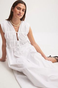 Tie Chest Detail Maxi Dress White | NA-KD Knitted Maxi Dress, Maxi Dress White, Low Waist Jeans, Dress Beige, Summer Wedding Dress, Sleepwear Sets, Summer Maxi, Maxi Knit Dress, Wedding Guest Dress Summer