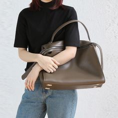 Material: Split Leather Lining: Vegan Leather Function: Handbag/Shoulder bag Small: 30*12*20CM (12*5*8"), handle strap 8cm/3" Large: 38*15*28CM (15*6*11"), handle strap 14cm/6" Black Suite, Leather Tote Bag Women, Bags Leather Handbags, Travel Work, Mini Shoulder Bag, Tote Bag Leather, Leather Zipper, Chain Shoulder Bag, Large Tote Bag