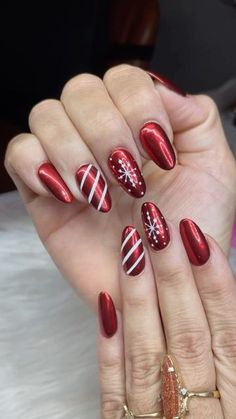 saddai nails on Instagram: "#christmas#navidad#foryou#trending#chrome#nailsnailsnails#chrismasnails" Red Chrome Xmas Nails, Red Christmas Nails Chrome, Red Chrome Nails With Snowflake, Christmas Chrome Nails Designs, Red Chrome Holiday Nails, Chrome Xmas Nails, Glazed Christmas Nails, Red Chrome Christmas Nail Designs, Chrome Red Christmas Nails