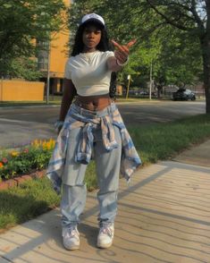 School Outfits Black Women, Cute School Outfits, Tomboy Stil, Pakaian Hipster, Tomboy Outfit, Outfits Black Women, Baggy Outfit Ideas, Women Advice, 90s Fashion Outfits