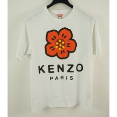 New $225 Kenzo Paris Boke Flower Men's Medium Short Sleeve White Logo Tee Shirt One Extremely Small Manufacturing Imperfection, Not Noticeable When Worn. We Offer Same-Day Handling Monday Friday (Excluding U.S. Federal Holidays) With A Cut Off Time Of 2:00 Pm Cst. *Sizes Vary Brand To Brand, Style To Style, And Year To Year. Size Tags Often Do Not Accurately Represent The Size Or Fit Of An Item. Please Review All Our Lay-Flat Measurements In The Third Photo* If You Have Any Questions, Please Don Designer White T-shirt For Spring, Kenzo Paris, Brand Style, Logo Tee, Logo Tees, Monday Friday, Cut Off, Lay Flat, Tee Shirt