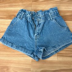 Brand New Never Worn. Casual High Rise Jeans For Vacation, Casual Jeans For Spring Vacation, Vacation Denim Bottoms In Medium Wash, Medium Wash Denim Vacation Bottoms, Trendy High Rise Jeans For Vacation, Denim Blue Denim Bottoms For Vacation, Blue Denim Jeans For Vacation, Trendy Medium Wash Jeans For Vacation, Spring Vacation Denim Jeans