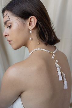 Boheme Back Drop Necklace Affordable Fine Jewelry, Classic Pearl Necklace, Elizabeth Jewelry, Bohemian Style Wedding, Silk Tassels, Pearl Statement Necklace, Pearl Bridal Jewelry, Bridemaids Gifts, Pearl Strand