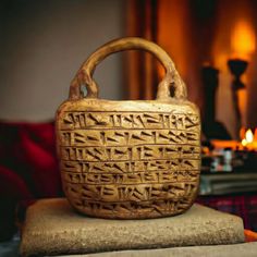 It is a replica of the Mysterious handbag from ancient times, which we encounter in many works. It is a completely handmade product. Art Objects, Ancient Times, Art Object, Hand Bag, Sculpture Art, Etsy Accessories, Accessory Gift, Pet Supplies, Gift Card