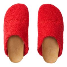 Pink Cozy-Plush Clogs Slippers Small 6/7 Red Size: Us-Small, Uk-3/4, Eur-36/37 **Product Description** Indoor/ Outdoor Cozy-Plush Clog Imported Style: 26561944 Composition Cork And Mixed Material Footbed Sherpa 100% Polyester Beige Slippers, Dog Slippers, Pom Pom Slippers, Victoria Secret Pink Logo, Grey Slippers, Pink Cheetah Print, Victoria Secret Shoes, Red Slippers, Pink Slippers