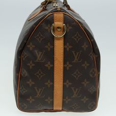 Brand: Louis Vuitton Model: Speedy Bandoulière 35 Color: Brown Material: Canvas Inclusions: Padlock / Key×2 / Shoulder Strap Dimensions: W35cm x H23cm x D19cm / Shoulder Drop:55cm Serial number: DU4191 Country of origin: France Condition: AB - good condition. The Louis Vuitton Speedy Bandoulière 50 handbag is a classic and versatile piece, crafted from the brand’s signature Monogram Canvas in a rich brown hue. Designed for both style and functionality, this bag is perfect for daily use or travel Louis Vuitton Speedy Bandouliere, Speedy Bandouliere, Burberry Shoes, Canvas Handbags, Brown Canvas, Louis Vuitton Speedy, Hand Bag, Monogram Canvas, Canvas Size