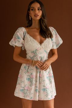 Shop the Lovers Lane Lace Trim Puff Sleeve Dress Floral Apricot | Selfie Leslie Strappy Mules, Pretty Little Dress, Lovers Lane, Party Photoshoot, Selfie Leslie, Poses Women, Floral Babydoll Dress, Necklace Dress, Puff Sleeve Dress