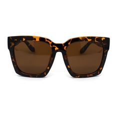 Women's thick plastic rectangular hornrim hipster sunglasses. (ss7151) Size: one size.  Color: Brown.  Gender: female.  Age Group: adult.  Pattern: solid. Brown Rectangular Plastic Sunglasses, Trendy Tortoiseshell Wayfarer Sunglasses, Casual Brown Square Sunglasses, Style Oversize, Chloe Sunglasses, Saint Laurent Sunglasses, Green Sunglasses, New Wayfarer, Rose Gold Accents