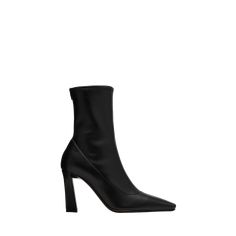 Giuseppe Zanotti stretch leather ankle booties 3.50 in / 90 mm block heel Square toe Pull-on style Leather outsole Lining: Leather Made in Italy