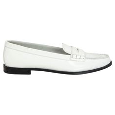 100% authentic Church's Kara loafers in white glazed leather. Have been worn once inside and shows a very soft darker spot on the inside of the right heel. Overall in virtually new condition. Measurements Imprinted Size 39.5 Shoe Size 39.5 Inside Sole 26cm (10.1in) Width 8cm (3.1in) Heel 1.5cm (0.6in) All our listings include only the listed item unless otherwise specified in the description above. White Loafers Men, White Loafers, White Dress Shoes, Flats Shoes, White Glaze, Shoes White, Spot On, Karate, Loafers Men