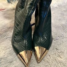 Shoes | Worn Once Over The Knee Hunter Green Boot With Gold Heelwomen Size 39885 | Poshmark