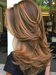 Trendy We Fryzurach, Layered Haircuts For Medium Hair, Hairstyles For Layered Hair, Haircuts For Wavy Hair, Long Layered Haircuts, Dull Hair, Haircuts For Medium Hair, Haircuts Straight Hair, Haircut For Thick Hair