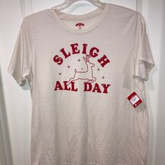 Holiday Time Sleigh All Day Reindeer Cream Beige Graphic Tee Shirt Xl 16/18 New With Tag Women’s Beige Graphic Tee, Sleigh All Day, Graphic Tee Shirt, Cream Beige, Holiday Time, Christmas Tees, Graphic Tee Shirts, Reindeer, Tee Shirt