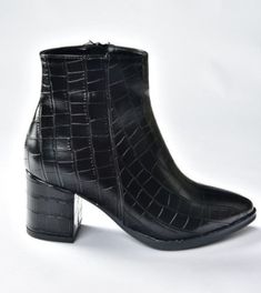 Black Crocodile Print Thick Heeled Women's Boots Exterior Material: Crocodile Print Fabric: 100% Faux Leather Material: Faux Leather Base: Ready Base Heel Type: Thick Heeled Height: 6 cm (2.36 inches) Our products are orthopedic and do not cause odor. Faux Leather Boots With Crocodile Pattern For Fall, Fall Faux Leather Boots With Crocodile Pattern, Black Crocodile Pattern Boots For Party, Thick Heel Boots, Womens Booties, Black Winter Boots, Print Boots, Booties Ankle Boots, Crocodile Print