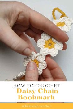 crochet daisy chain bookmark with text overlay reading how to crochet daisy chain bookmark