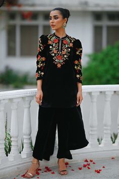 Meena – Sania Maskatiya International Sania Maskatiya, Website Features, Bootcut Pants, 3d Flowers, Flora And Fauna, How To Dye Fabric, Online Branding, Full Set, Black Velvet