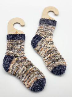 EASY Sock Knitting Pattern Beginner Socks Quick Knit for - Etsy Beginner Sock Knitting Pattern, Boot Socks Knitting Pattern, Sock Knitting Pattern, Cabin Socks, Flower Socks, Knitting Stitches Tutorial, Work Socks, Sock Knitting, Socks Pattern