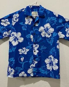 Excellent Used Condition Men's Koko Hawaiian Shirt  Size L  (armpit-to-armpit measurement is 25") Short Sleeve  Button Down  Chest Pocket  Blue & White Floral Polyester Blue Hawaiian Shirt Outfit Mens, Hawaiian Button Up, Tropical Outfit Ideas Men, Blue Beach Outfit Men, Blue Hawaiian Top With Button Closure, Blue Hawaiian Shirt For The Beach, Blue Hawaiian Long Sleeve Tops, Blue Long Sleeve Hawaiian Shirt, Blue Long Sleeve Hawaiian Top