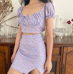 Flower Picking, Pink Feminine, Winter Activewear, Bodycon Dresses Casual, Clothing Photography, Centre Piece, Top And Skirt, Spring Summer Dress, Gold Accessories