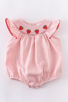 Strawberry Romper, Strawberry Outfit, Bubble Clothes, Strawberry Baby, Baby Bubble, Baby Fits, First Birthday Outfits, Summer Birthday, Bubble Romper