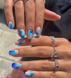 35 Cute June and July Nail Ideas to Recreate: Summer Vibes on Your Fingertips! College Nails, Teen Nails, Cruise Nails, Beachy Nails, Summer Nail Designs, Cute Simple Nails, Simple Gel Nails, July Nails